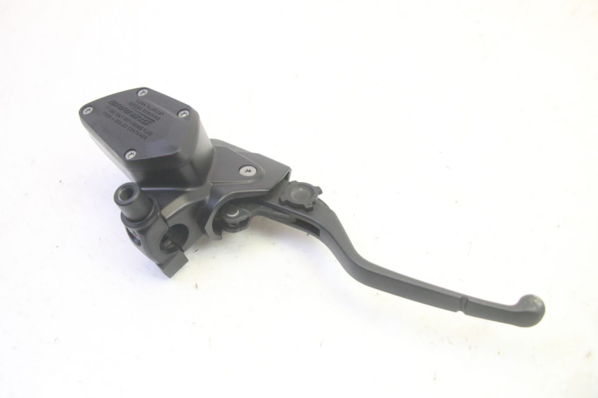 photo de BOMBA FRENO DELANTERO BMW R GS 1250 (2021 - 2024) - Primer plano técnico