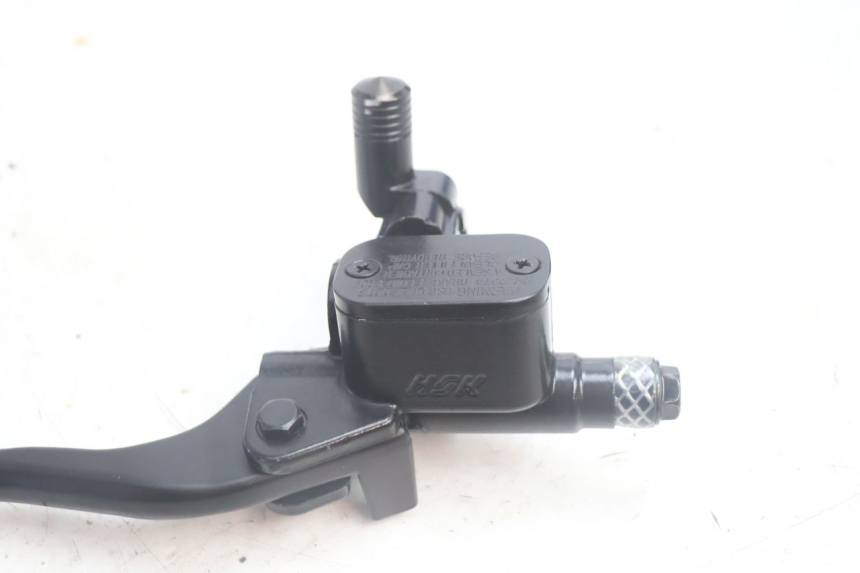photo de BOMBA FRENO DELANTERO JM MOTORS R-MAX TECH 50 (2024 - 2026) - Estado de la superficie y material