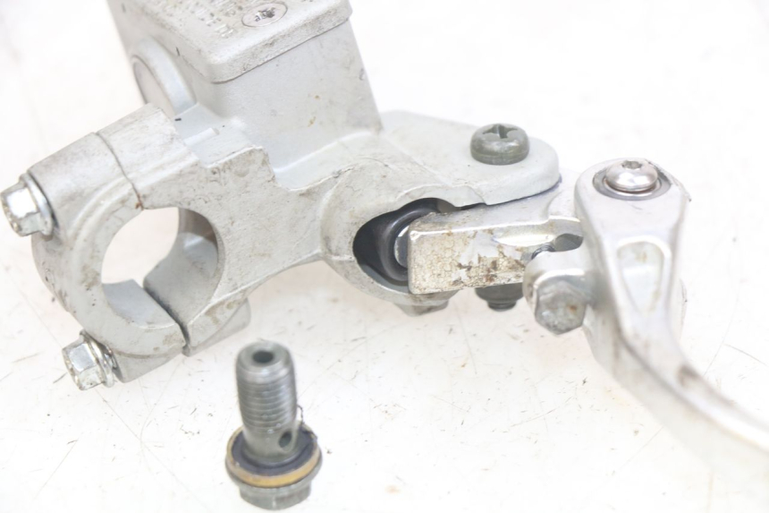 photo de CILINDRO MAESTRO DELANTERO YCF R-START 125 - Vista general del producto