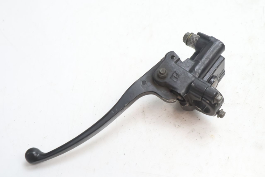 photo de CILINDRO MAESTRO DELANTERO RIDE RACE GT 2T 50 (2012 - 2017) - Primer plano técnico