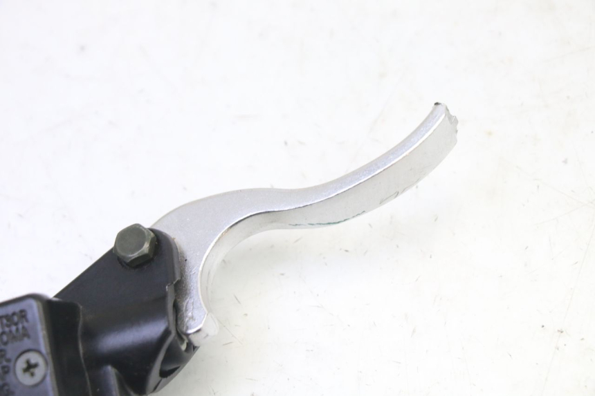 photo de CILINDRO MAESTRO DELANTERO APOLLO RFZ 125 - Zoom estado de uso