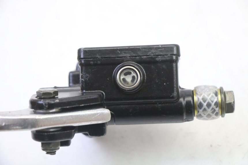 photo de CILINDRO MAESTRO DELANTERO APOLLO RFZ 125 - Primer plano técnico