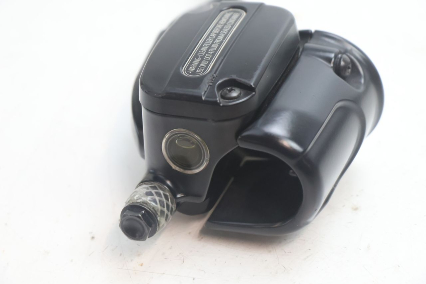 photo de BOMBA FRENO DELANTERO HARLEY DAVIDSON ROAD GLIDE FLTRXSE 1920 (2018 - 2022) - Estado de la superficie y material