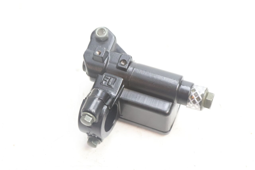 photo de CILINDRO MAESTRO DELANTERO TNT MOTOR ROMA 10' 2T 50 (2011 - 2018) - Primer plano técnico