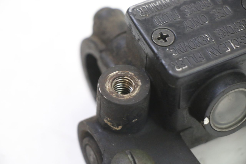 photo de MASTERCILINDRO DELANTERO GILERA RUNNER SL 50 (2006 - 2009) - Otra perspectiva