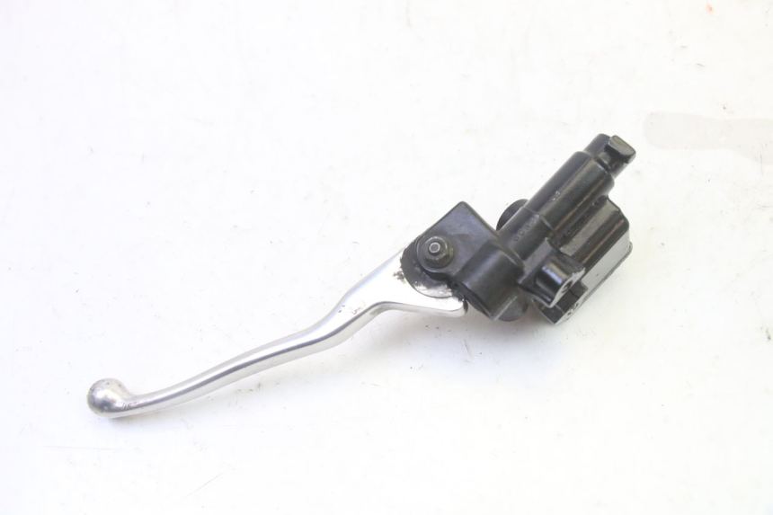 photo de CILINDRO MAESTRO DELANTERO GILERA RUNNER SP 50 (2009 - 2017) - Detalles de los puntos de fijación