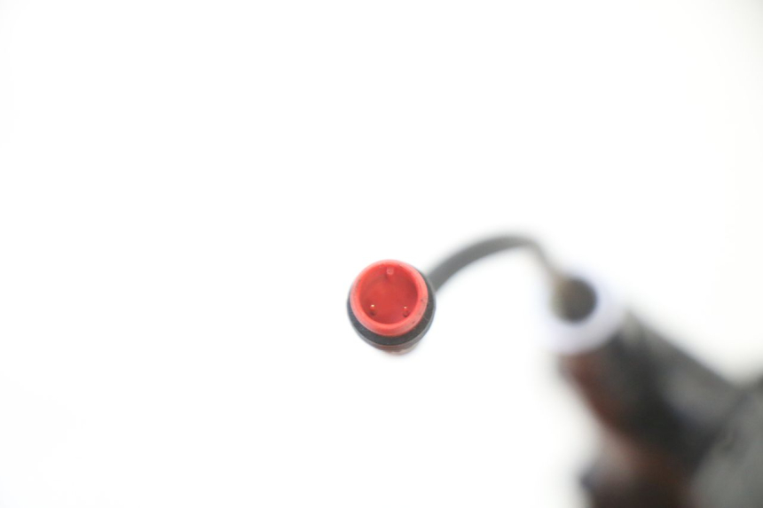 photo de BOMBA FRENO DELANTERO HERO S10 1 - Estado de la superficie y material