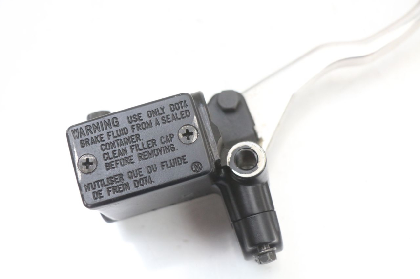 photo de CILINDRO MAESTRO DELANTERO PEUGEOT SATELIS 125 (2010 - 2012) - Vista general del producto