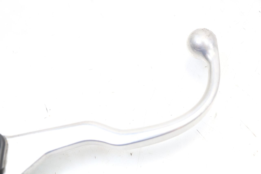 photo de CILINDRO MAESTRO DELANTERO PEUGEOT SATELIS 125 (2010 - 2012) - Detalles de los puntos de fijación