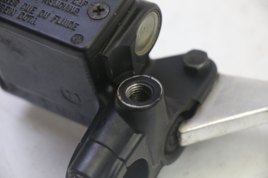 photo de CILINDRO MAESTRO DELANTERO PEUGEOT SATELIS 125 (2010 - 2012) - Otra perspectiva