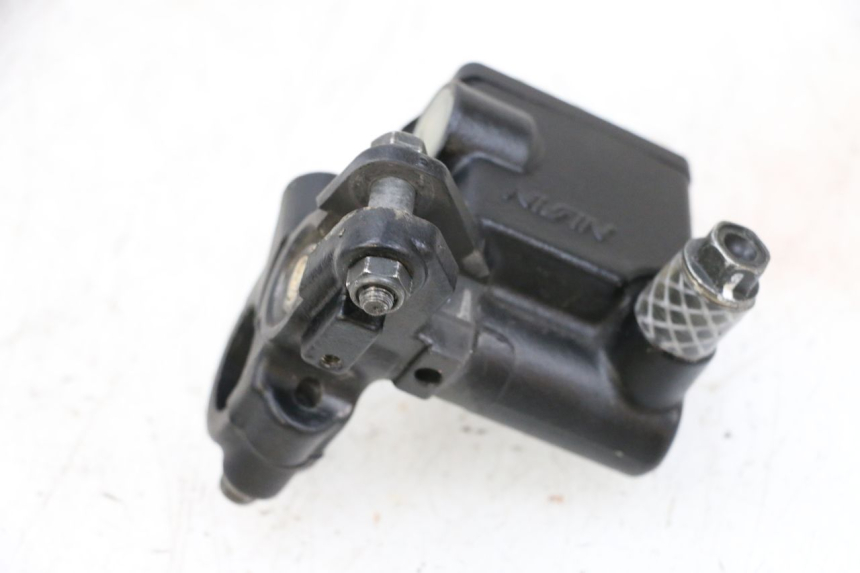 photo de BOMBA FRENO DELANTERO PEUGEOT SATELIS 125 (2013 - 2018) - Detalle de la pieza