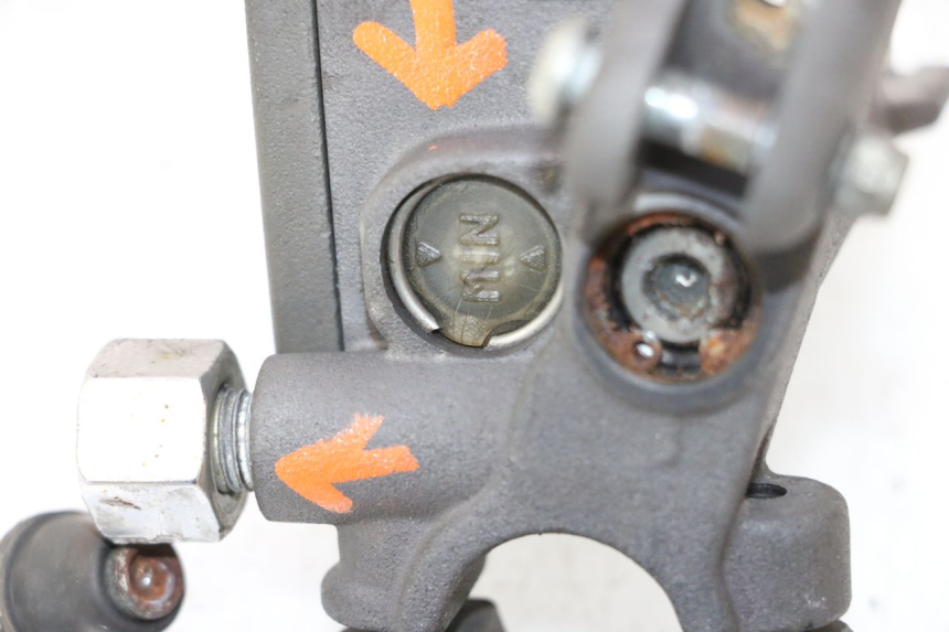 photo de CILINDRO MAESTRO DELANTERO PEUGEOT SATELIS 125 (2006 - 2009) - Primer plano técnico