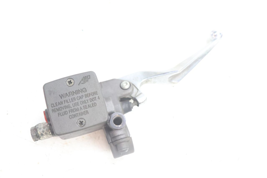 photo de CILINDRO MAESTRO DELANTERO PEUGEOT SATELIS 125 (2006 - 2009) - Vista principal