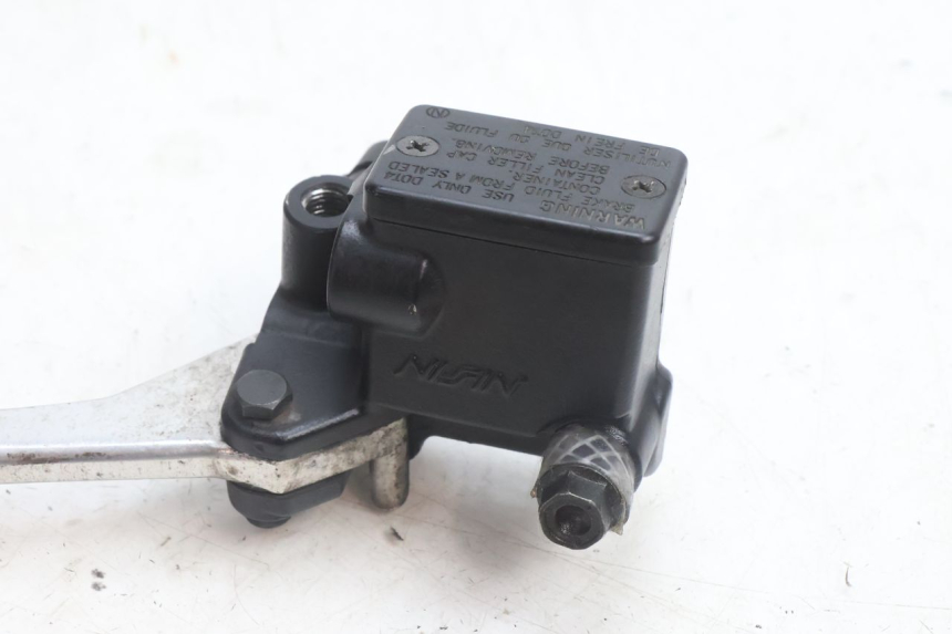 photo de CILINDRO MAESTRO DELANTERO PEUGEOT SATELIS 125 (2006 - 2009) - Vista general del producto