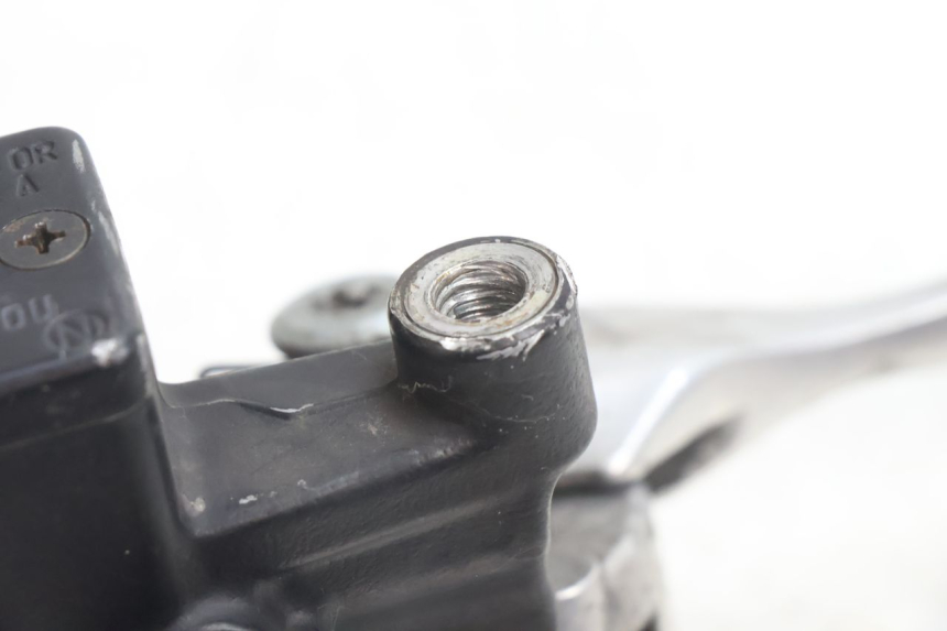 photo de BOMBA FRENO DELANTERO HONDA SH 125 (2001 - 2003) - Otra perspectiva