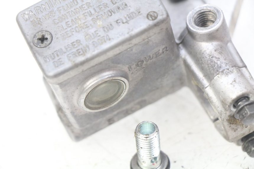 photo de CILINDRO MAESTRO DELANTERO SUZUKI SIXTEEN 125 (2008 - 2010) - Otra perspectiva