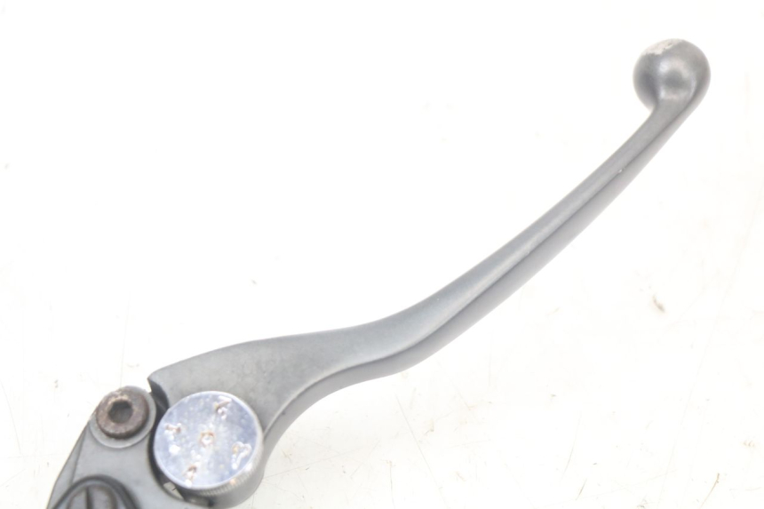 photo de CILINDRO MAESTRO DELANTERO TRIUMPH SPEED TRIPLE T301 900 (1994 - 1996) - Otra perspectiva