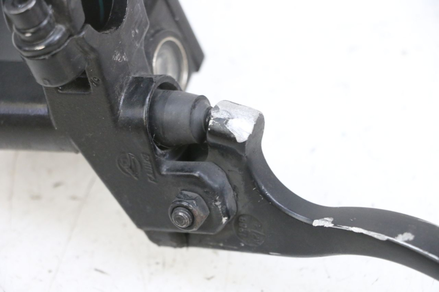 photo de BOMBA FRENO DELANTERO PEUGEOT SPEEDFIGHT 4 4T EFI 50 (2021 - 2025) - Primer plano técnico