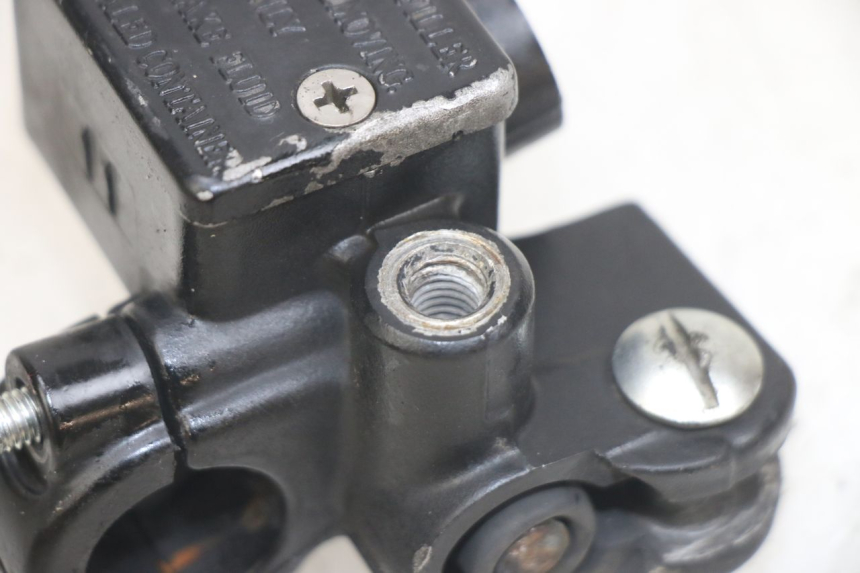 photo de CILINDRO MAESTRO DELANTERO APRILIA SR 2T 50 (2012 - 2017) - Zoom estado de uso