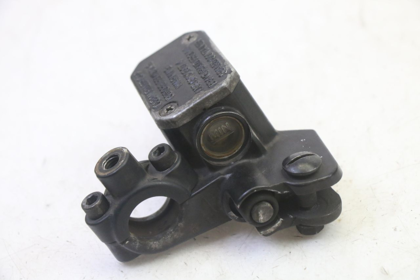 photo de CILINDRO MAESTRO DELANTERO APRILIA SR R 2T LC 50 (2018 - 2021) - Otra perspectiva