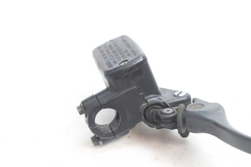 photo de BOMBA FRENO DELANTERO HONDA ST PAN EUROPEAN 1100 (1990 - 2002) - Primer plano técnico