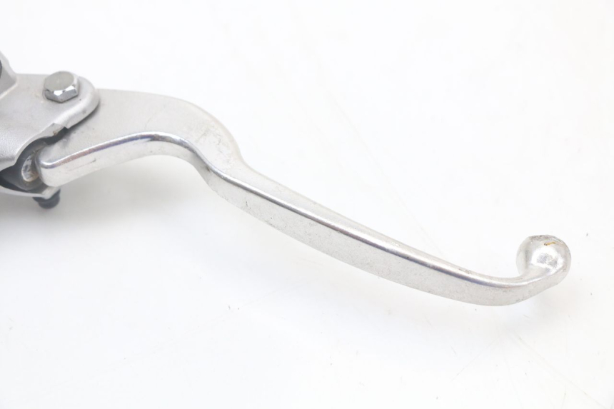 photo de BOMBA FRENO DELANTERO KYMCO SUPER 8 4T 50 (2018 - 2020) - Primer plano técnico