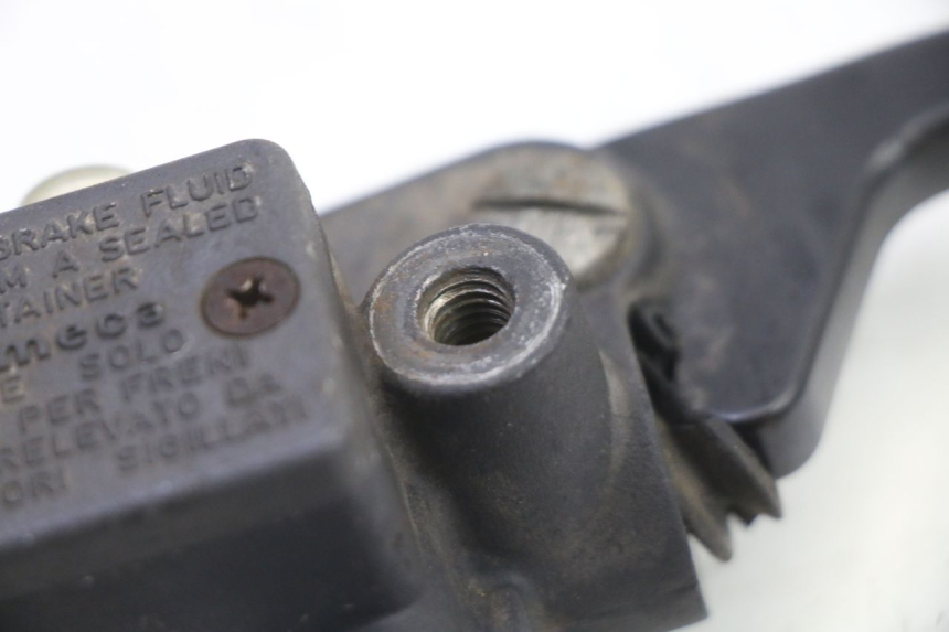 photo de BOMBA FRENO DELANTERO PIAGGIO SUPER LX 125 (2000 - 2003) - Otra perspectiva