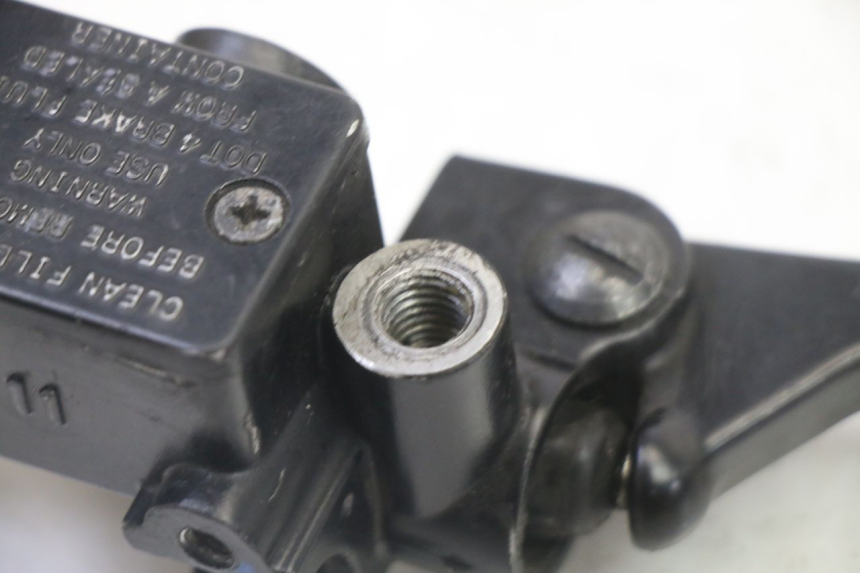 photo de CILINDRO MAESTRO DELANTERO APRILIA SXR 50 (2021 - 2023) - Otra perspectiva