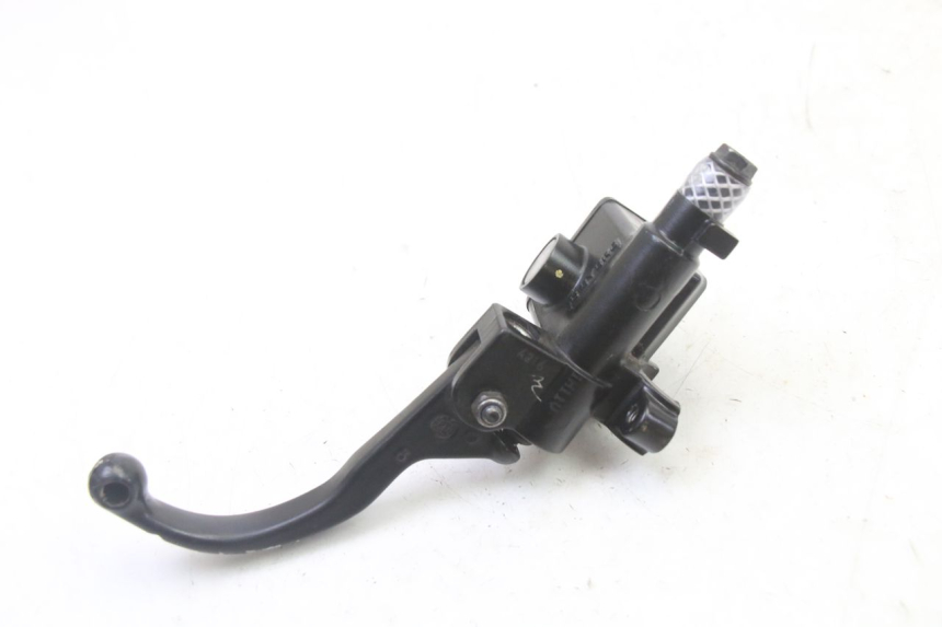 photo de CILINDRO MAESTRO DELANTERO APRILIA SXR 50 (2021 - 2023) - Detalles de los puntos de fijación