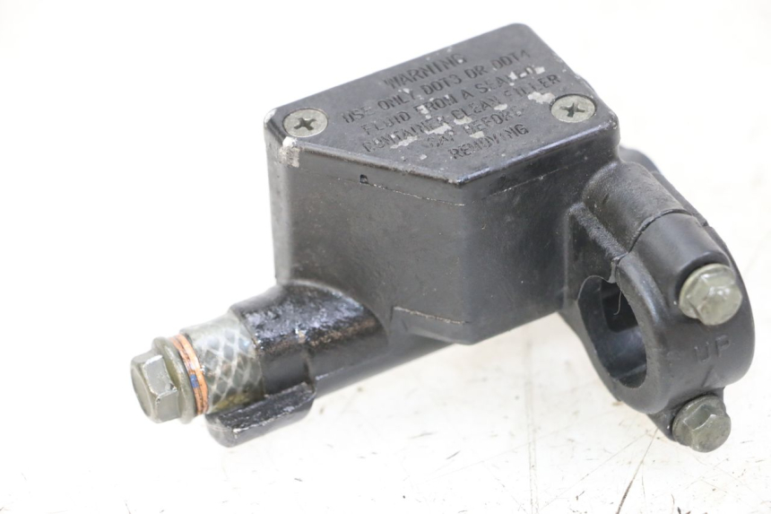 photo de CILINDRO MAESTRO DELANTERO SYM ORBIT 2 4T 50 (2008 - 2017) - Otra perspectiva