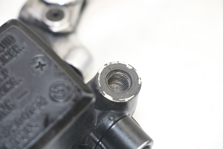 photo de CILINDRO MAESTRO DELANTERO YAMAHA TDM ABS 900 (2002 - 2014) - Otra perspectiva