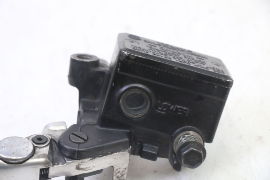 photo de CILINDRO MAESTRO DELANTERO YAMAHA TDM ABS 900 (2002 - 2014) - Vista general del producto