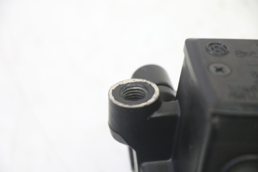 photo de CILINDRO MAESTRO DELANTERO YAMAHA TDM ABS 900 (2002 - 2014) - Vista general del producto