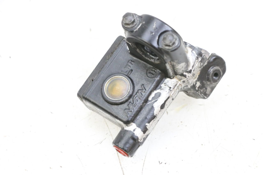 photo de BOMBA FRENO DELANTERO YAMAHA TTR 125 (2000 - 2020) - Primer plano técnico