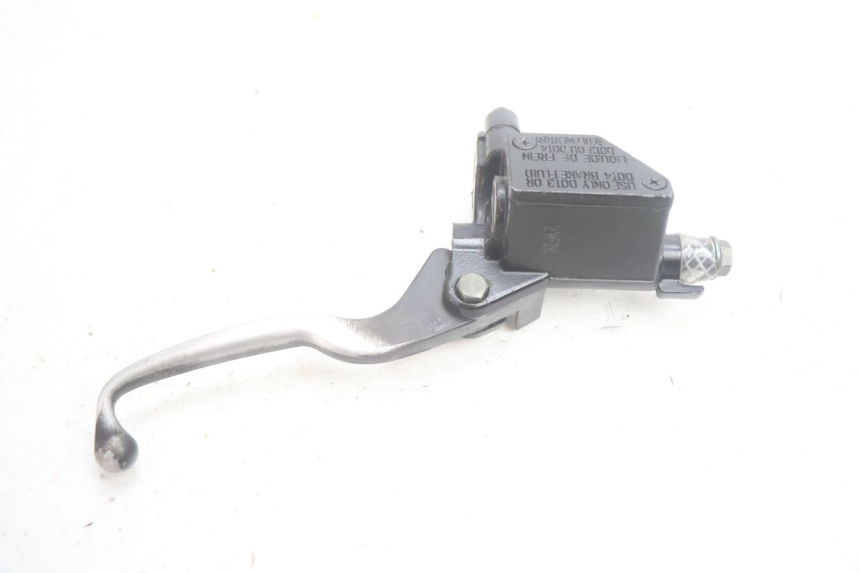 photo de BOMBA FRENO DELANTERO PEUGEOT TWEET 4T 50 (2018 - 2022) - Primer plano técnico