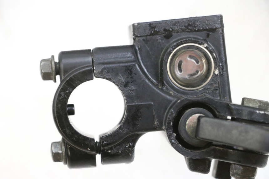 photo de BOMBA FRENO DELANTERO PEUGEOT TWEET PRO EFI 4T 50 (2021 - 2022) - Otra perspectiva