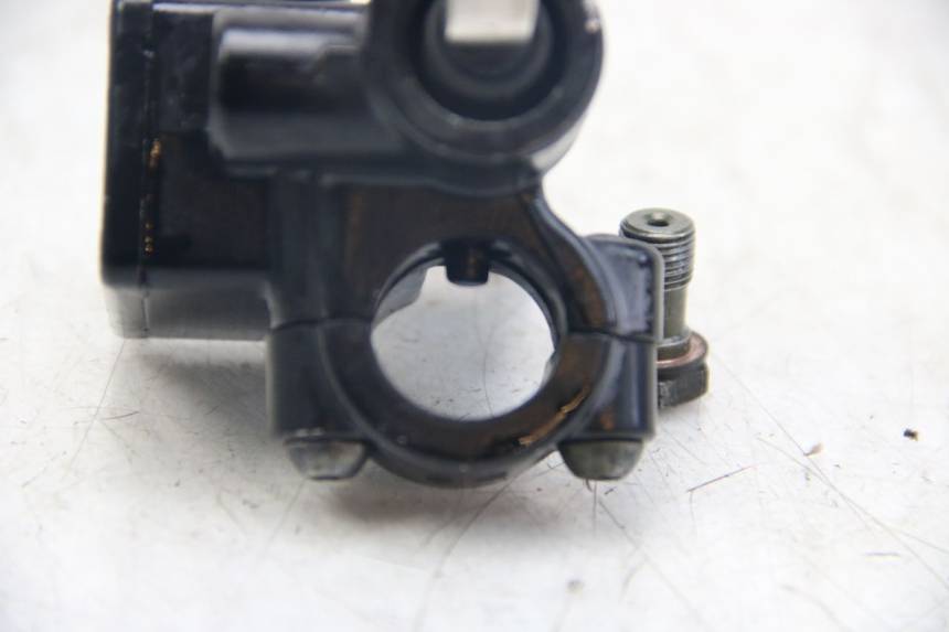 photo de CILINDRO MAESTRO DELANTERO PIAGGIO VESPA SPRINT 2T 50 (2014 - 2018) - Detalles de los puntos de fijación