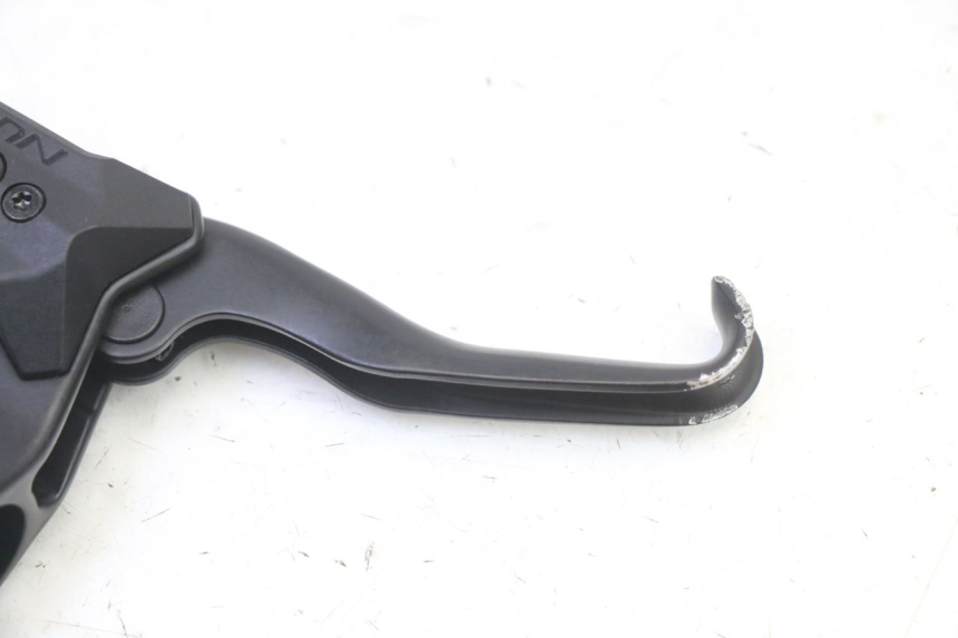 photo de MASTERCILINDRO DELANTERO DUALTRON VICTOR LIMITED 1 - Otra perspectiva