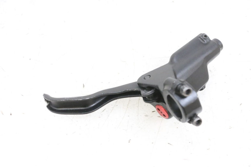 photo de MASTERCILINDRO DELANTERO DUALTRON VICTOR LIMITED 1 - Primer plano técnico