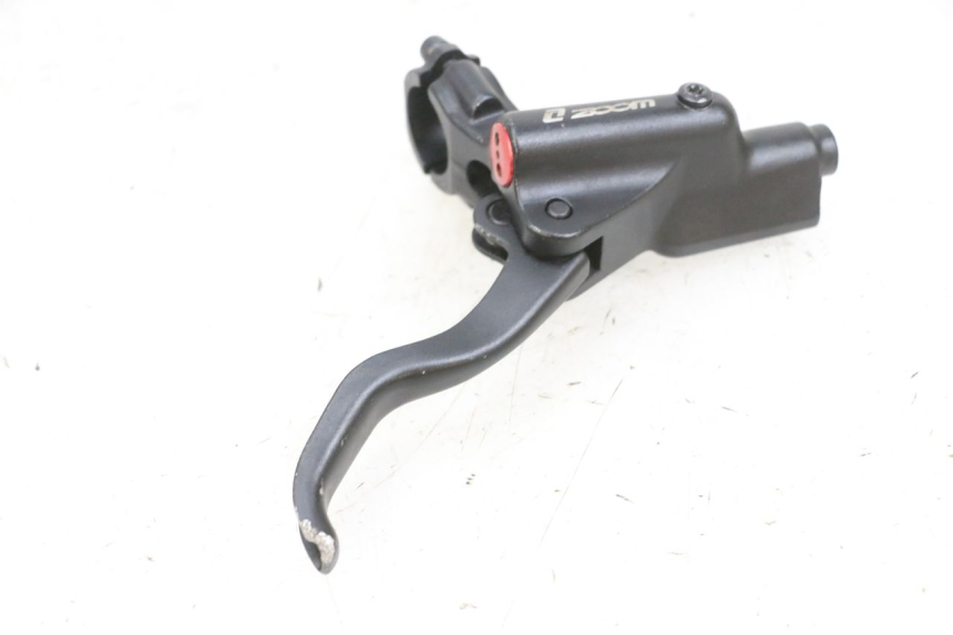 photo de MASTERCILINDRO DELANTERO DUALTRON VICTOR LIMITED 1 - Estado de la superficie y material