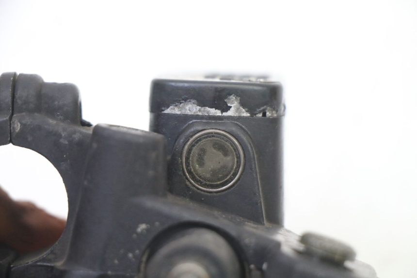 photo de BOMBA FRENO DELANTERO PEUGEOT VIVACITY NEW 2T 50 (2008 - 2017) - Primer plano técnico