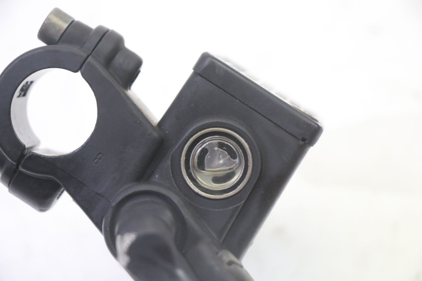 photo de CILINDRO MAESTRO DELANTERO PEUGEOT VIVACITY NEW 4T 50 (2008 - 2017) - Primer plano técnico