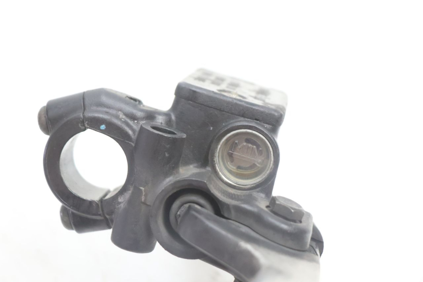 photo de BOMBA FRENO DELANTERO PEUGEOT VIVACITY 100 (1999 - 2008) - Primer plano técnico