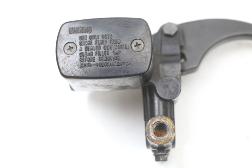 photo de CILINDRO MAESTRO DELANTERO YAMAHA XMAX X-MAX ABS 125 (2017 - 2020) - Primer plano técnico