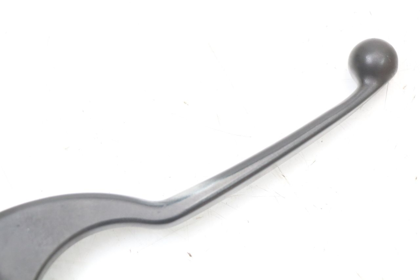 photo de CILINDRO MAESTRO DELANTERO YAMAHA XMAX X-MAX ABS 125 (2017 - 2020) - Detalles de los puntos de fijación