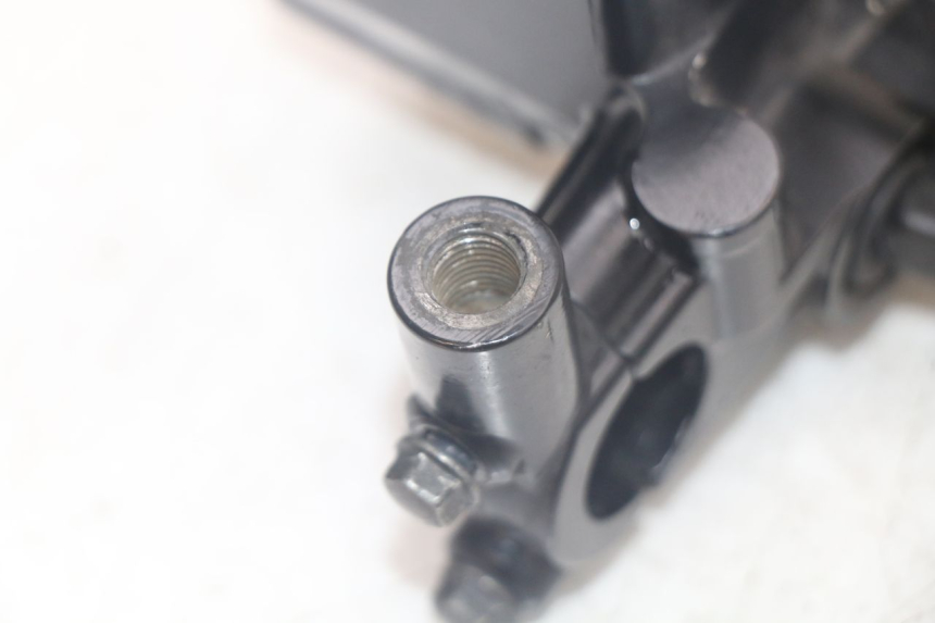 photo de CILINDRO MAESTRO DELANTERO YAMAHA XMAX X-MAX ABS 125 (2017 - 2020) - Zoom estado de uso