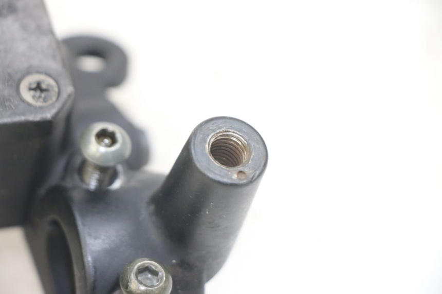 photo de CILINDRO MAESTRO DELANTERO YAMAHA X-MAX XMAX 250 (2006 - 2009) - Zoom estado de uso