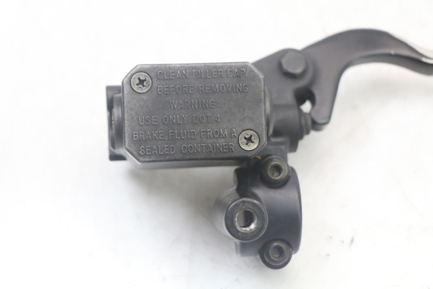 photo de CILINDRO MAESTRO DELANTERO YAMAHA XMAX X-MAX 125 (2006 - 2009) - Detalle de la pieza