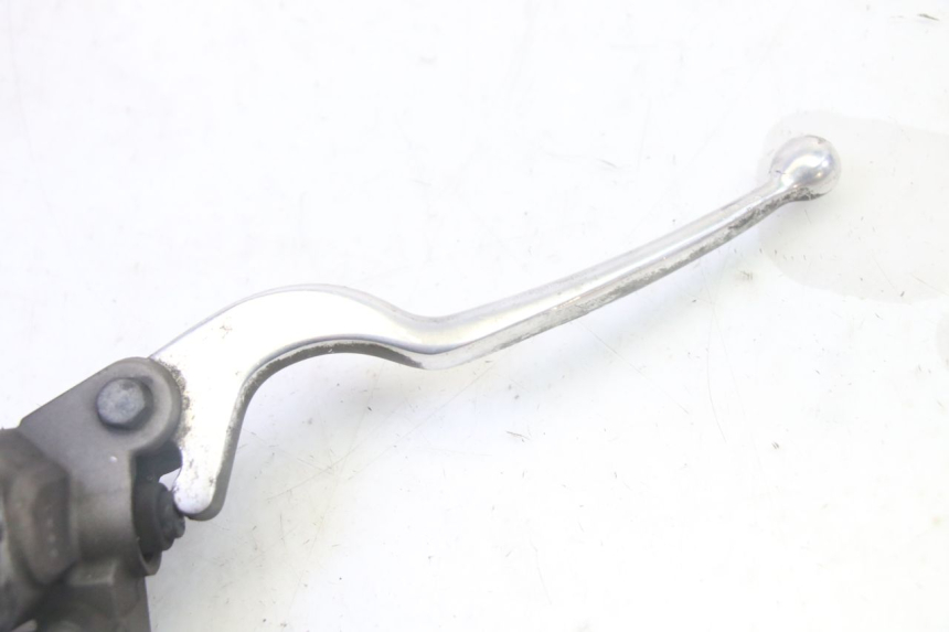 photo de CILINDRO MAESTRO DELANTERO YAMAHA X-MAX XMAX 125 (2010 - 2013) - Otra perspectiva