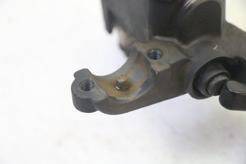 photo de CILINDRO MAESTRO DELANTERO YAMAHA X-MAX XMAX 250 (2006 - 2009) - Otra perspectiva